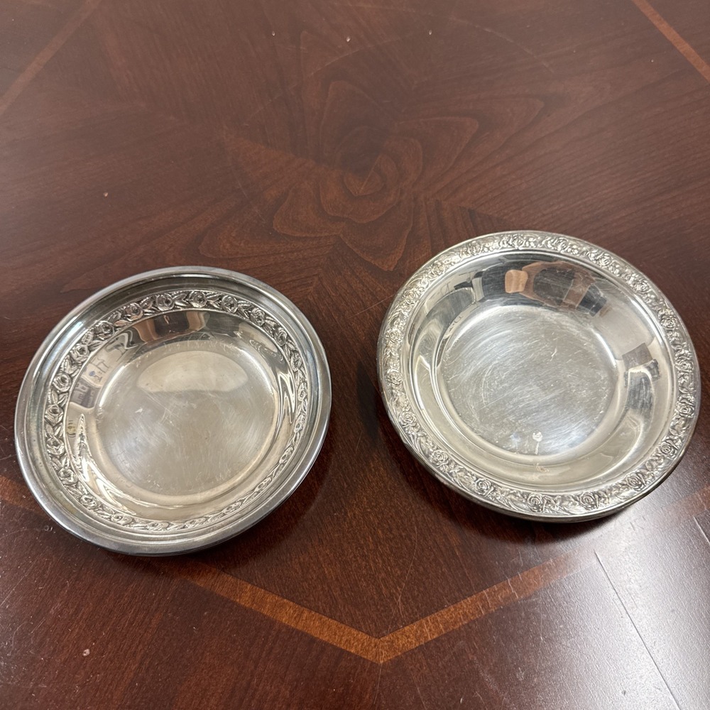 Vintage Reed & Barton 1204 Nut‎ Dish Silver Plate 6.25" Diameter Set Rose Design